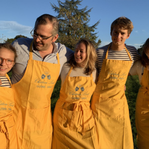 Tablier Brodé Château Liot